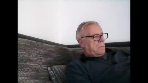 Snapshot of eisbaer1957 chatting on 12/20/24, 01:11 eisbaer1957 online show from 12/20/24, 01:11