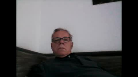 Snapshot of eisbaer1957 chatting on 12/25/24, 08:18 eisbaer1957 online show from 12/25/24, 08:18