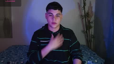 Snapshot of eithan_jonnes chatting on 02/27/26, 08:20 Eithan online show from 02/27/26, 08:20