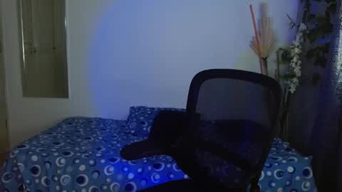 Snapshot of eithan_jonnes chatting on 03/17/26, 09:18 Eithan online show from 03/17/26, 09:18