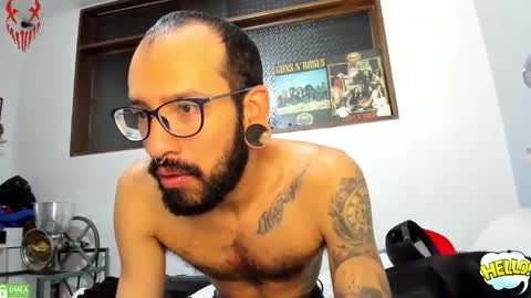 eithan_rune online show from 03/16/26, 02:28