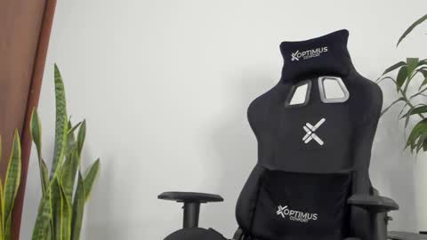 EITHAN CONOR online show from 10/11/25, 01:38