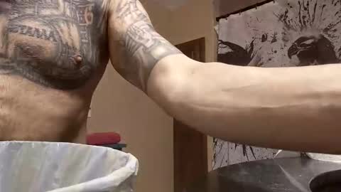 Snapshot of eiwanyorthong chatting on 03/06/26, 06:10 ThongLover6869 online show from 03/06/26, 06:10