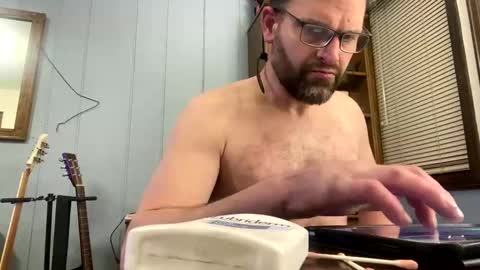 Snapshot of ejbooker11 chatting on 02/01/25, 07:36 PiedPiper online show from 02/01/25, 07:36