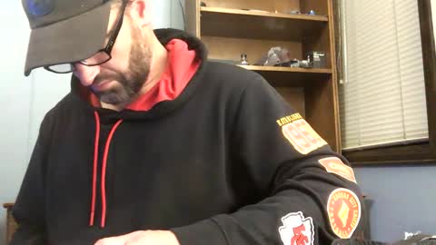 Snapshot of ejbooker11 chatting on 10/06/25, 04:54 PiedPiper online show from 10/06/25, 04:54