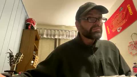 Snapshot of ejbooker11 chatting on 12/18/25, 11:16 PiedPiper online show from 12/18/25, 11:16