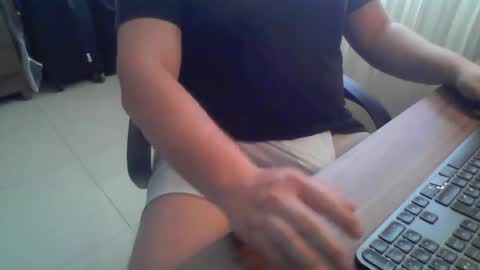 Snapshot of ekudemic chatting on 02/17/25, 08:47 Juan Pablo M online show from 02/17/25, 08:47