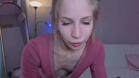 please read my bio there is information about private shows and about my personality online show from 05/11/26, 09:59