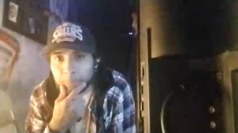 Snapshot of el_mucho210 chatting on 06/01/26, 04:31 el_mucho210 online show from 06/01/26, 04:31