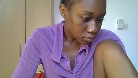 Snapshot of el_petite chatting on 12/10/24, 09:23 petite online show from 12/10/24, 09:23