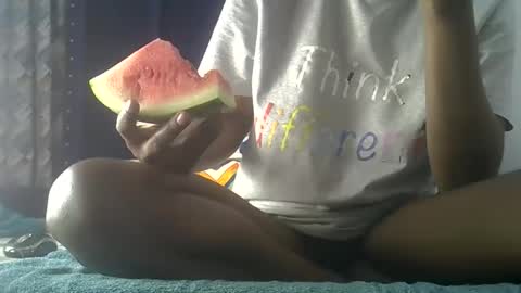 Snapshot of el_petite chatting on 10/01/25, 06:03 petite online show from 10/01/25, 06:03