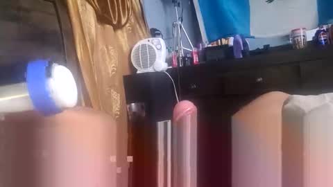 Snapshot of el_santo18 chatting on 10/20/25, 10:49 Santos online show from 10/20/25, 10:49