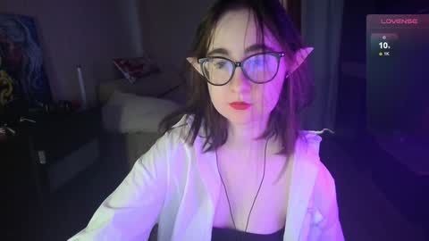 If you like it when I meow give me a thumbs up online show from 12/10/24, 09:23