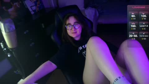 If you like it when I meow give me a thumbs up online show from 01/09/25, 01:24