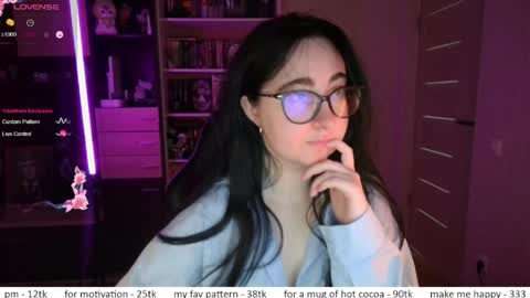 If you like it when I meow give me a thumbs up online show from 05/11/26, 10:54