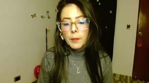 ela_3611 online show from 12/04/25, 02:43