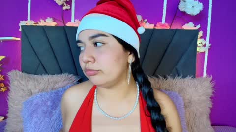 Snapshot of ela_hilton3 chatting on 12/14/24, 03:36 Ela online show from 12/14/24, 03:36