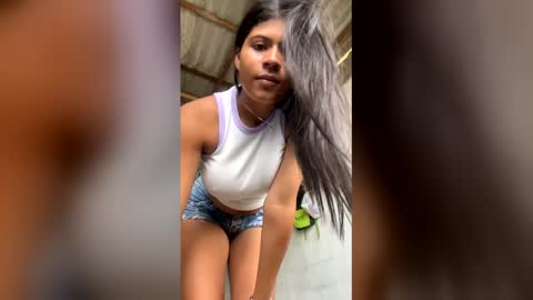 Snapshot of elahia__marquez chatting on 03/23/26, 07:29 Elahia online show from 03/23/26, 07:29