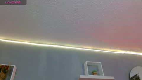 Snapshot of elaia_muller chatting on 03/12/25, 06:22 Elaia online show from 03/12/25, 06:22