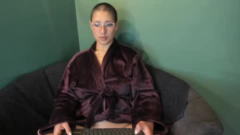 Snapshot of elaine87_ chatting on 09/12/25, 08:14 elaine87_ online show from 09/12/25, 08:14