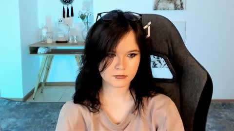 Your sweet girl online show from 03/01/25, 01:43