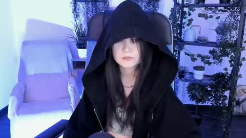 Snapshot of elainebeness chatting on 02/18/26, 07:43 Your sweet girl online show from 02/18/26, 07:43