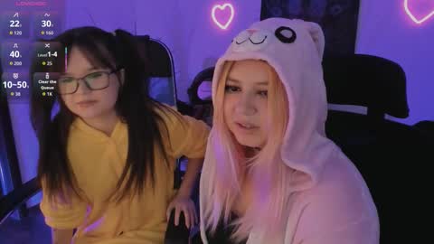 Snapshot of elainebeness chatting on 02/25/26, 08:51 Your sweet girl online show from 02/25/26, 08:51