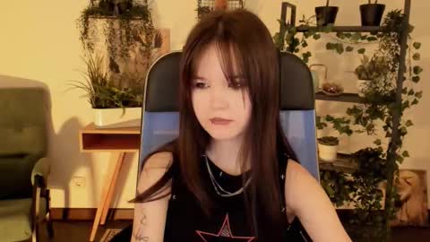 Snapshot of elainebeness chatting on 03/03/26, 07:31 Your sweet girl online show from 03/03/26, 07:31