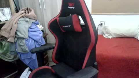 elamordeyuli online show from 04/28/26, 01:27
