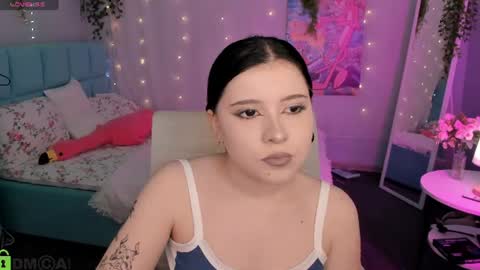 Snapshot of elara_irving chatting on 07/26/26, 02:53 Elly online show from 07/26/26, 02:53
