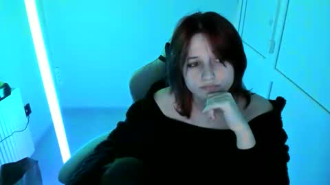 Evie online show from 04/27/26, 07:01