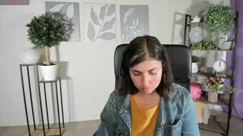 Snapshot of elara_starfall chatting on 06/29/26, 10:15 Marta online show from 06/29/26, 10:15