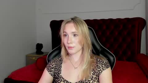 elaravoltage online show from 05/14/26, 05:20