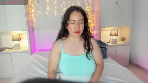 elarey_ online show from 04/15/26, 12:01