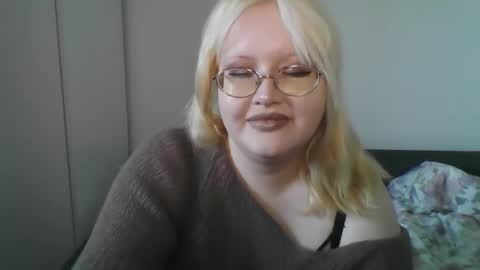elayne_sweet online show from 04/15/26, 08:10