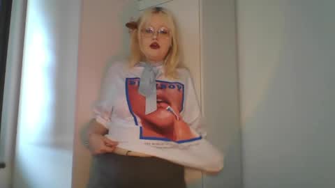 elayne_sweet online show from 05/30/26, 06:10