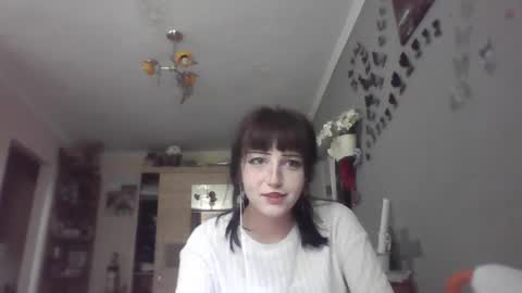 Snapshot of elaynetanton chatting on 07/23/26, 08:56 Lia online show from 07/23/26, 08:56
