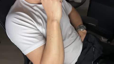 elc_2 online show from 01/31/25, 12:07