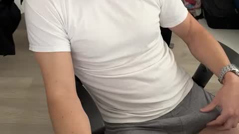 elc_2 online show from 02/18/25, 10:16