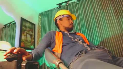 Snapshot of elcaballeroblack chatting on 10/01/25, 06:19 elcaballeroblack online show from 10/01/25, 06:19