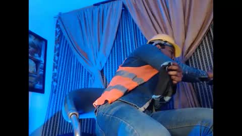 Snapshot of elcaballeroblack chatting on 10/03/25, 05:43 elcaballeroblack online show from 10/03/25, 05:43