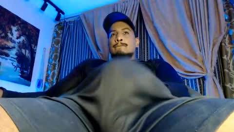 Snapshot of elcaballeroblack chatting on 10/25/25, 07:08 elcaballeroblack online show from 10/25/25, 07:08