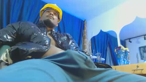 Snapshot of elcaballeroblack chatting on 11/04/25, 01:16 elcaballeroblack online show from 11/04/25, 01:16