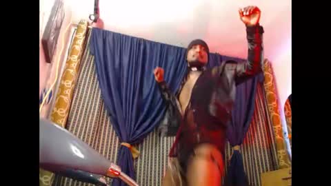 Snapshot of elcaballeroblack chatting on 11/08/25, 03:07 elcaballeroblack online show from 11/08/25, 03:07