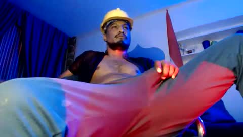 Snapshot of elcaballeroblack chatting on 11/13/25, 01:04 elcaballeroblack online show from 11/13/25, 01:04