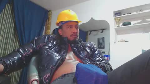 Snapshot of elcaballeroblack chatting on 11/26/25, 02:12 elcaballeroblack online show from 11/26/25, 02:12