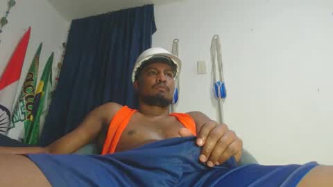 Snapshot of elcaballeroblack chatting on 02/07/26, 02:59 elcaballeroblack online show from 02/07/26, 02:59