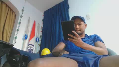 Snapshot of elcaballeroblack chatting on 02/15/26, 02:14 elcaballeroblack online show from 02/15/26, 02:14