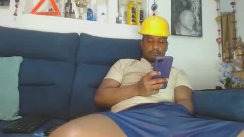 Snapshot of elcaballeroblack chatting on 03/08/26, 03:27 elcaballeroblack online show from 03/08/26, 03:27