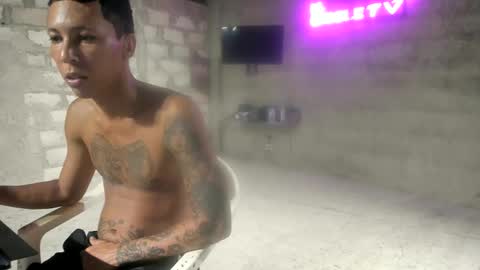 Snapshot of elchicletv chatting on 12/26/24, 08:50 El CHICLE TV - SHOW online show from 12/26/24, 08:50